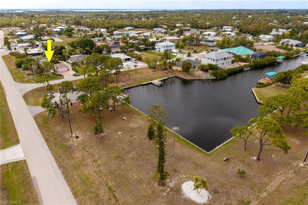 CHARLOTTE SHORES - Residential