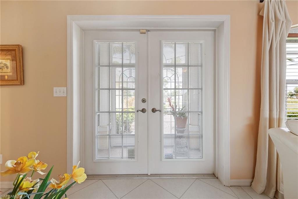 CHARLOTTE SHORES - Residential