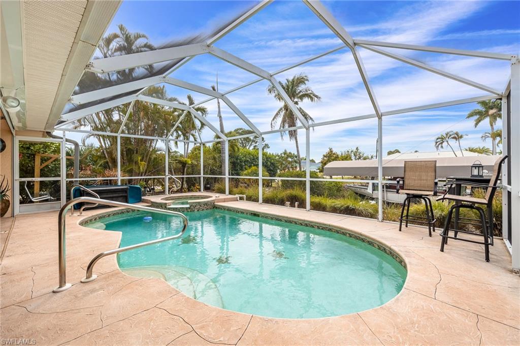 CHARLOTTE SHORES - Residential