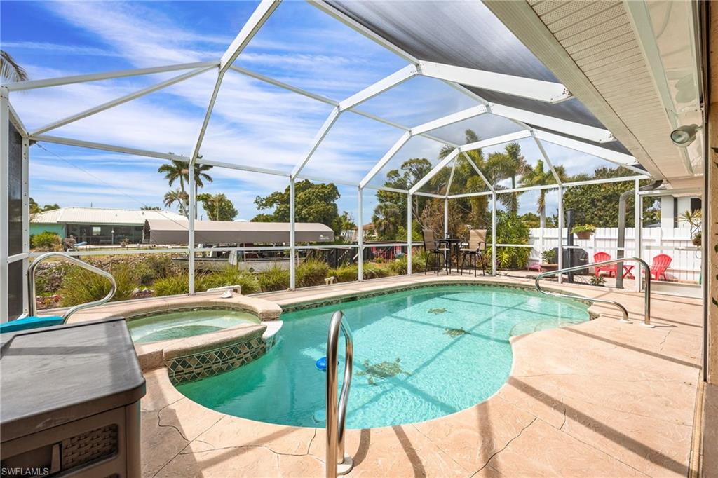 CHARLOTTE SHORES - Residential