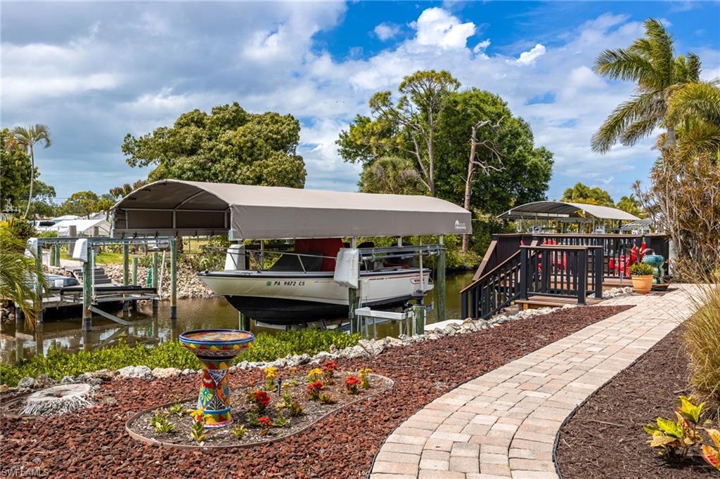 CHARLOTTE SHORES - Residential