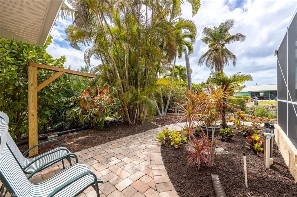 CHARLOTTE SHORES - Residential