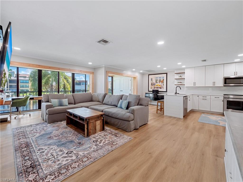 ANNA MARIA - Residential