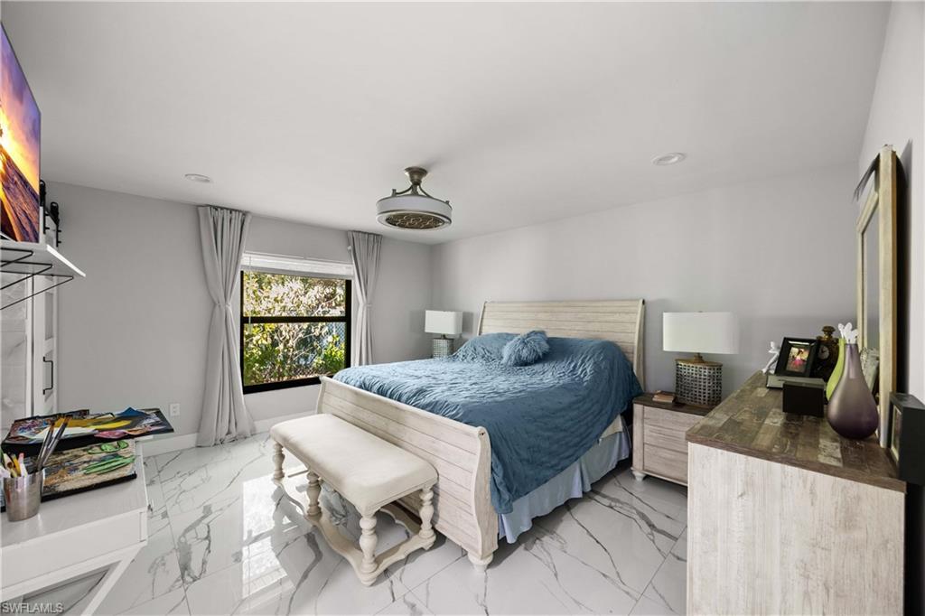 OAKES ESTATES - Residential Lease