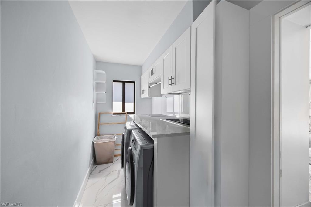 OAKES ESTATES - Residential Lease