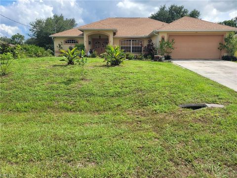 A home in LEHIGH ACRES