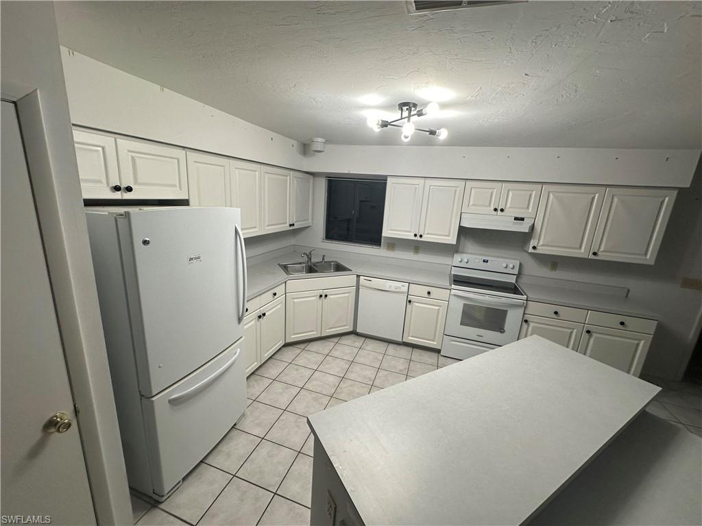 NESTING OF PINE ISLAND - Residential