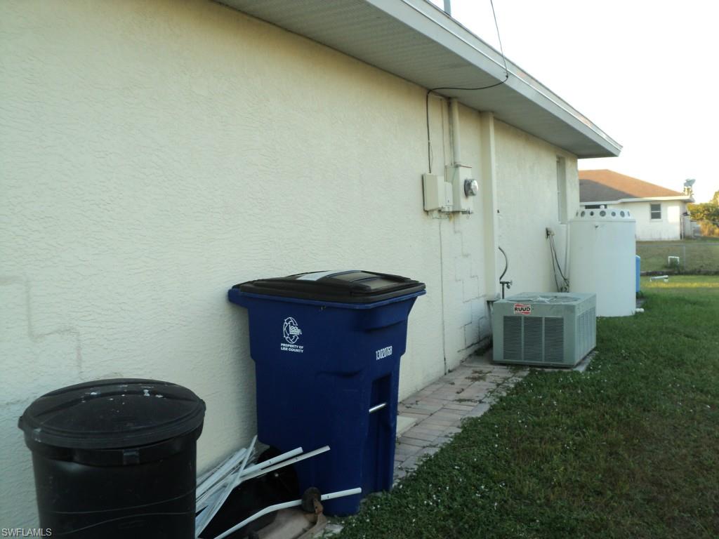 LEHIGH ACRES - Residential