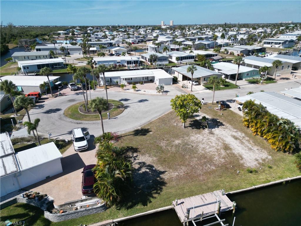 BAYSIDE ESTATES - Land