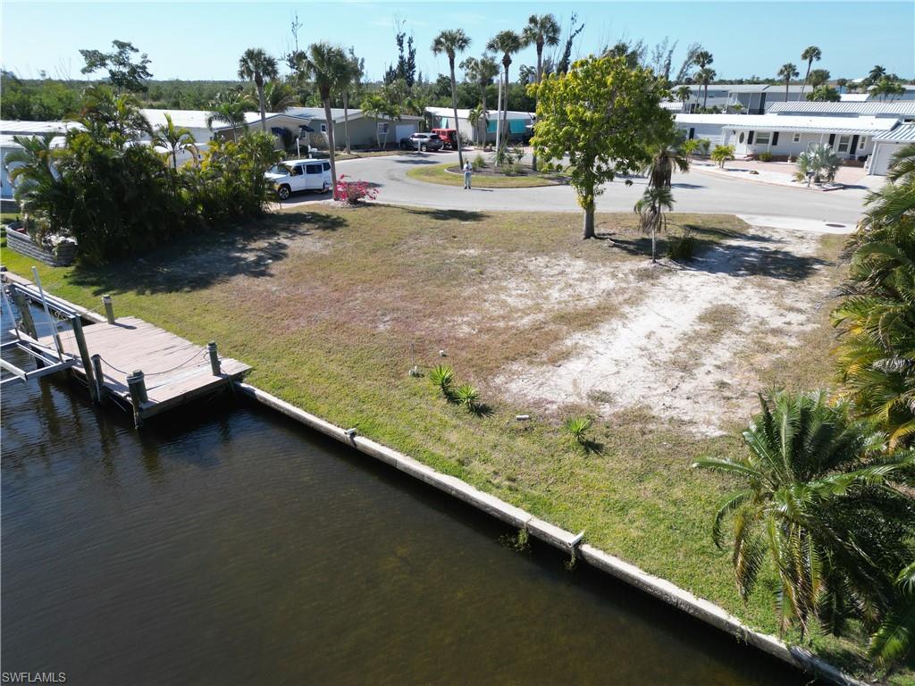 BAYSIDE ESTATES - Land