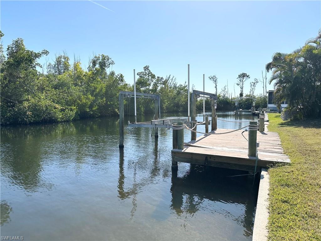 BAYSIDE ESTATES - Land