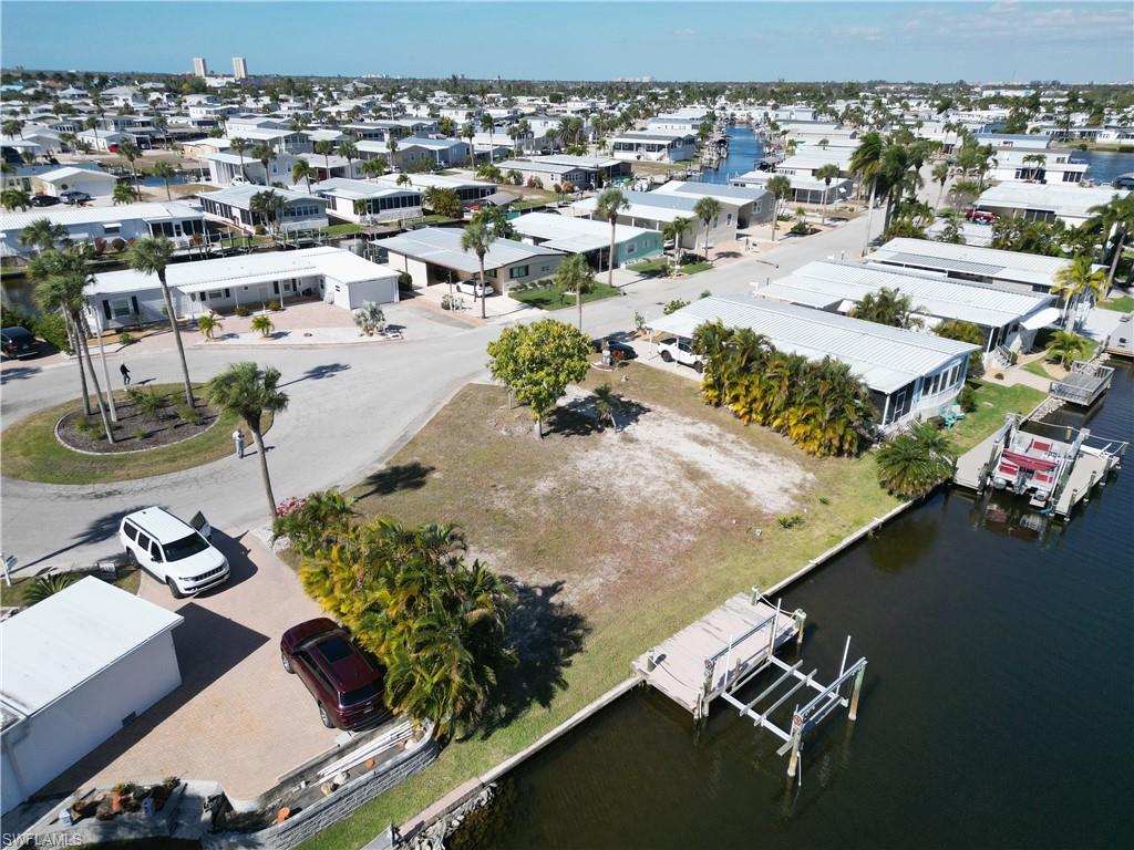 BAYSIDE ESTATES - Land