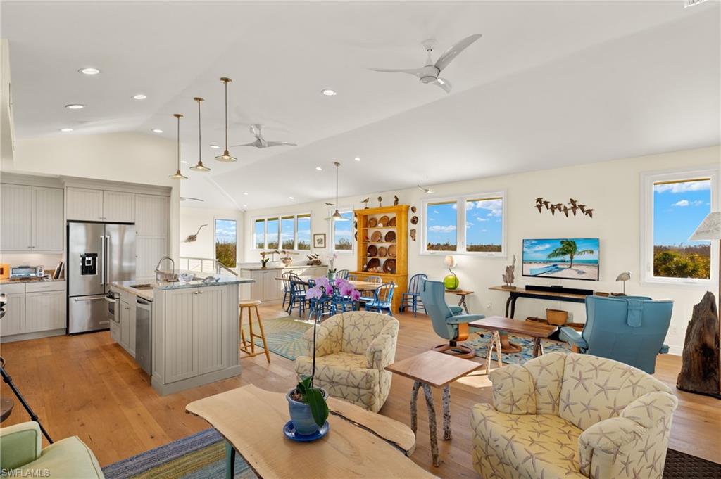 2190 Camino Del Mar DR