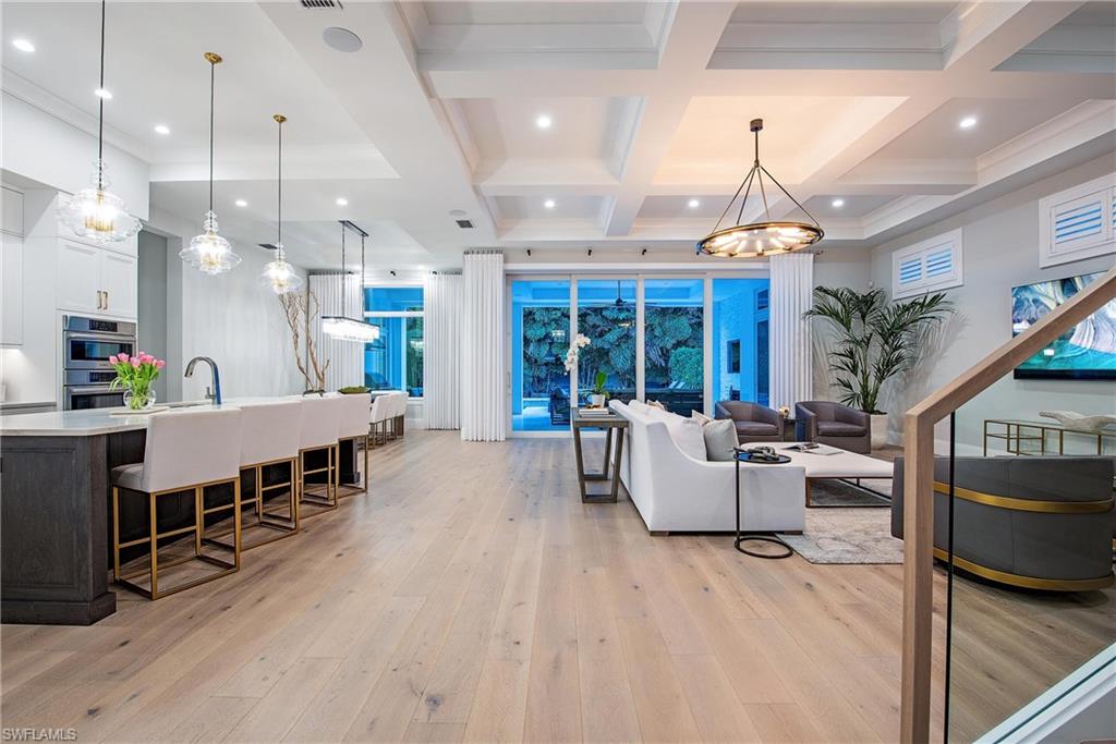 WINDWARD ISLE - Residential