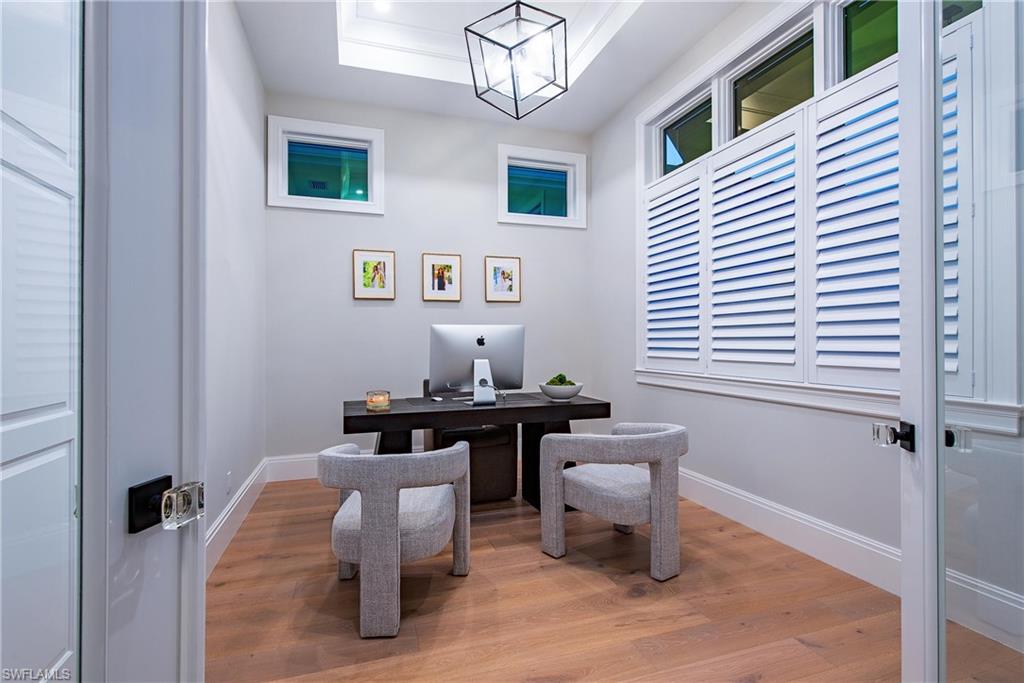 WINDWARD ISLE - Residential