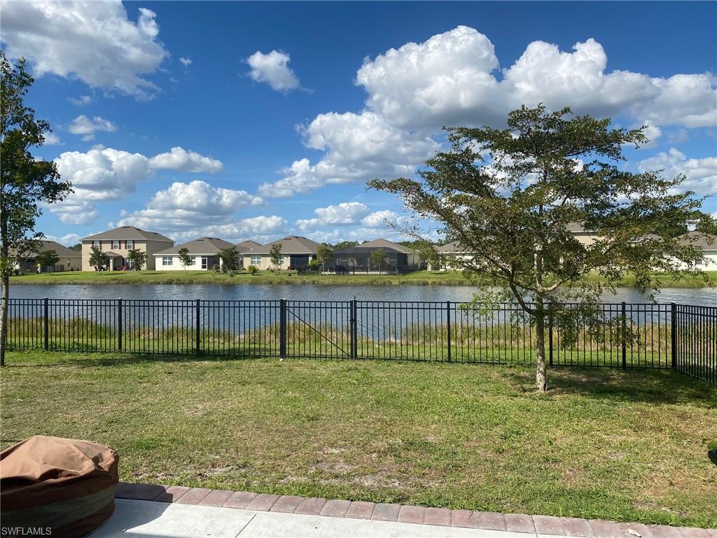 ENTRADA - Residential