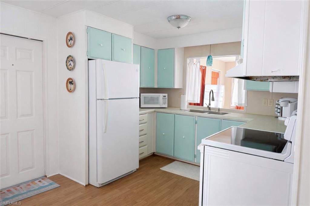 IMPERIAL HARBOR - Residential