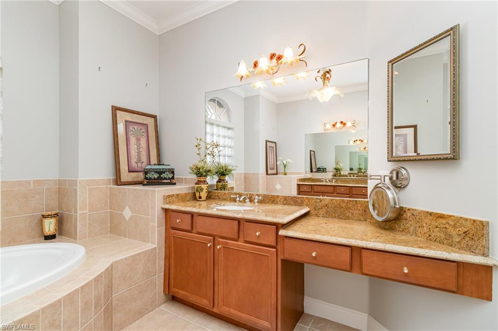 BELLE LAGO - Residential