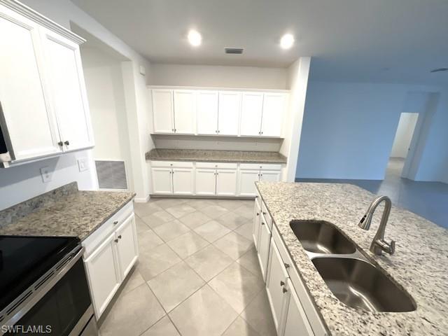 HAMPTON LAKES - Residential Lease