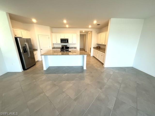 HAMPTON LAKES - Residential Lease