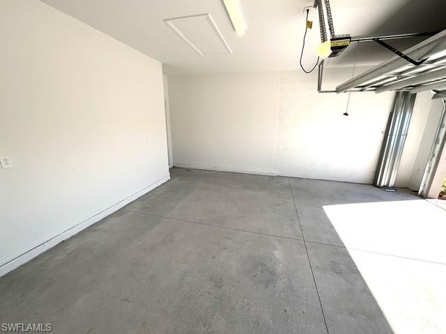 HAMPTON LAKES - Residential Lease