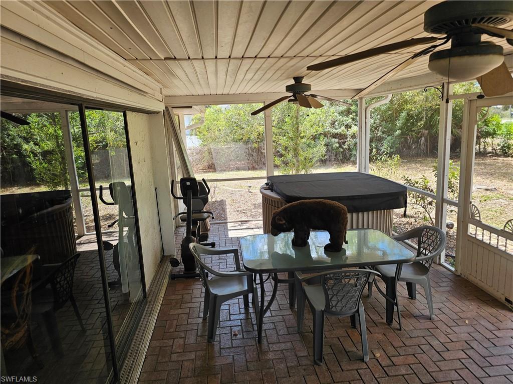 SAN CARLOS PARK - Residential