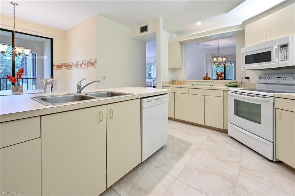 VALENCIA AT PELICAN BAY - Residential