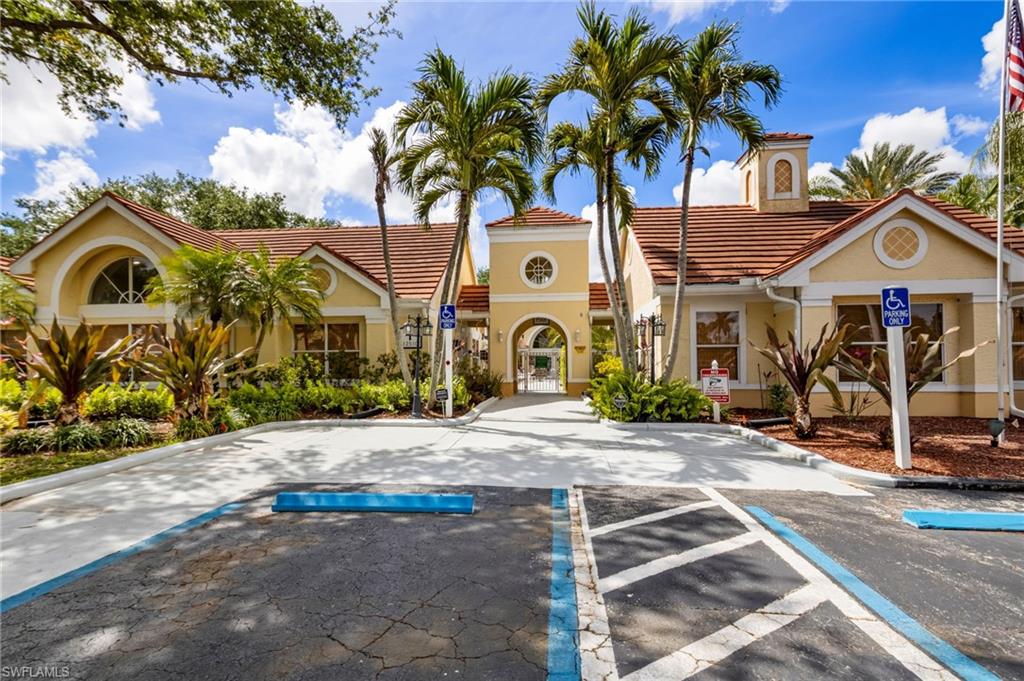 VENETIAN PALMS - Residential