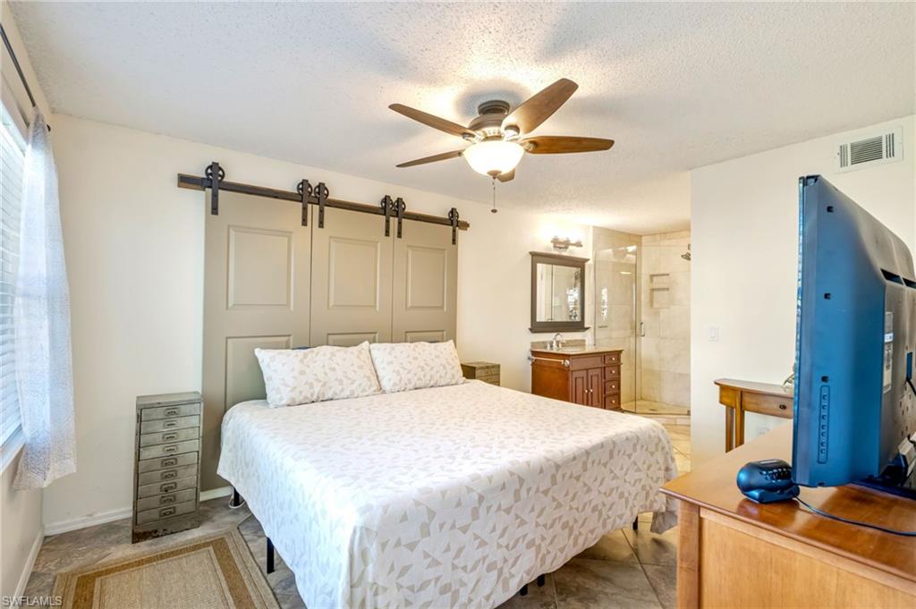 VENETIAN PALMS - Residential