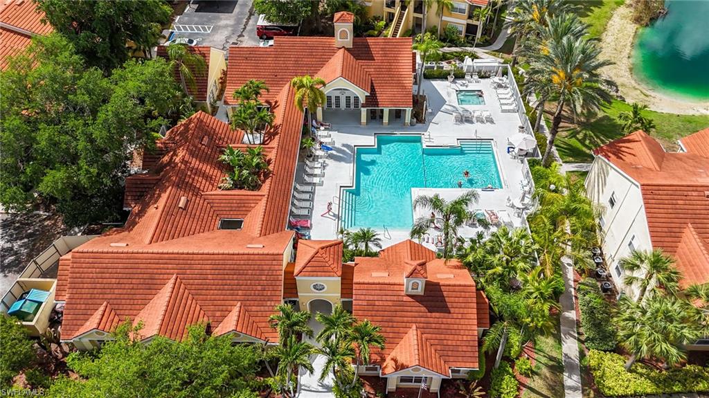 VENETIAN PALMS - Residential