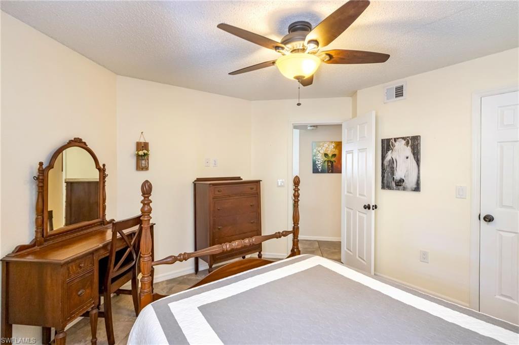 VENETIAN PALMS - Residential