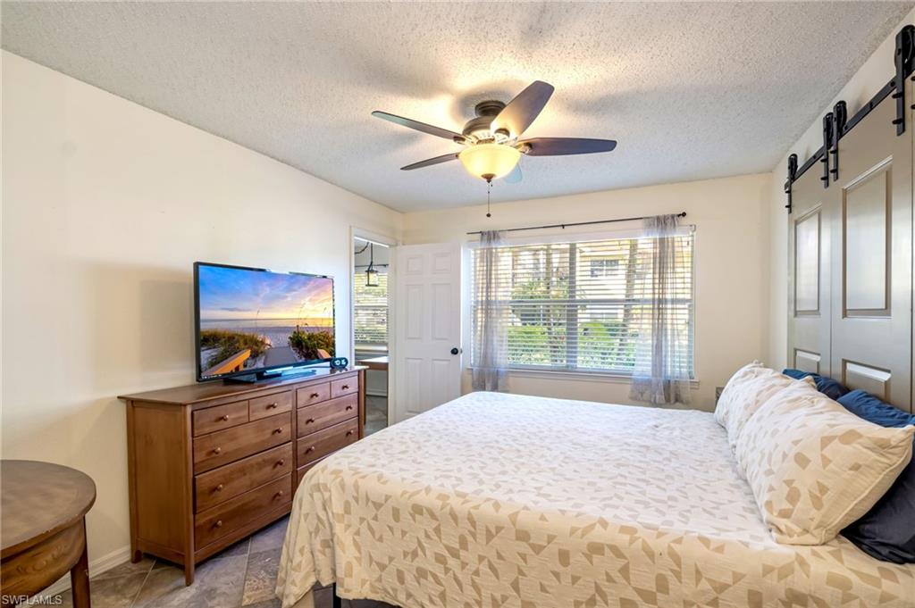 VENETIAN PALMS - Residential