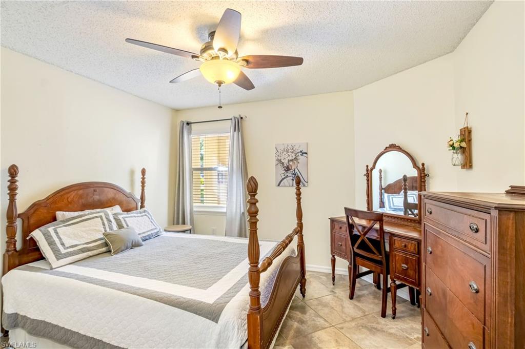 VENETIAN PALMS - Residential