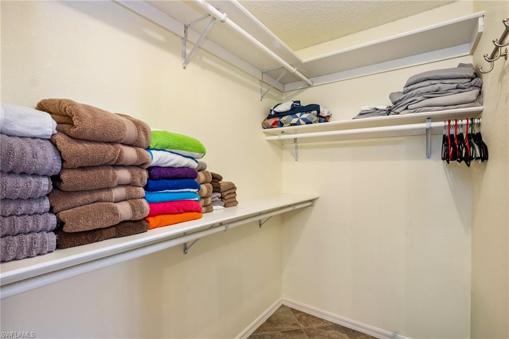 VENETIAN PALMS - Residential