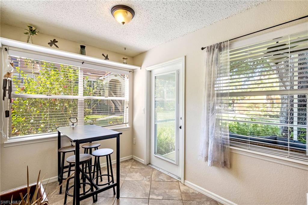 VENETIAN PALMS - Residential