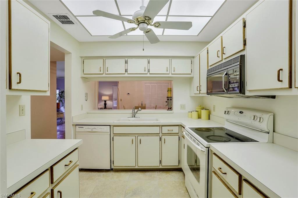 SUMMERLIN TRACE CONDO - Residential