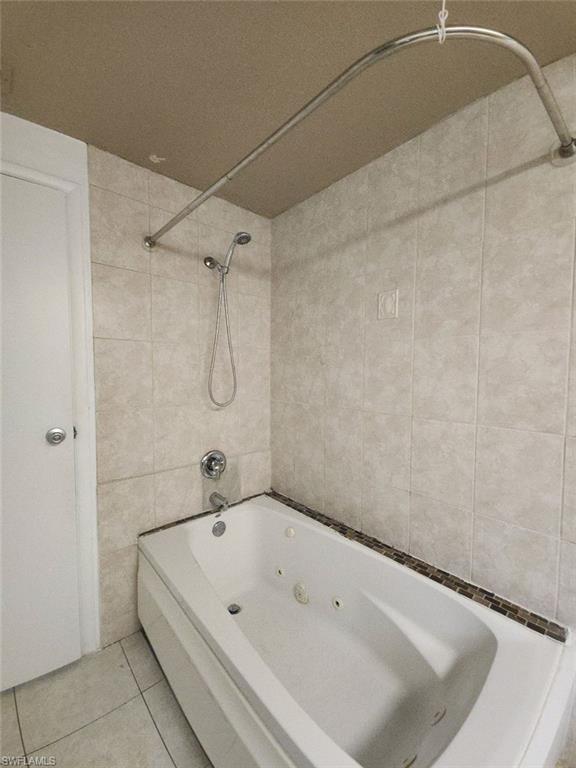 LAKEWOOD - Residential Lease