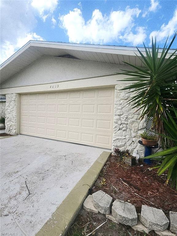 LAKEWOOD - Residential Lease