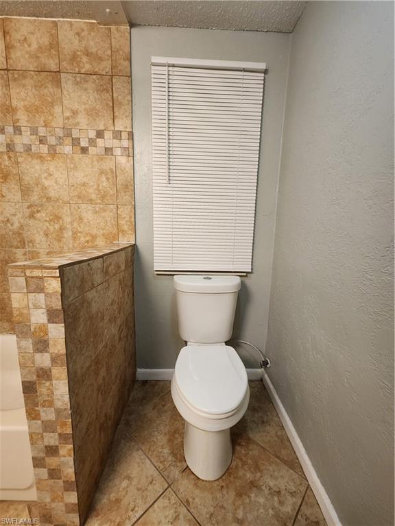 LAKEWOOD - Residential Lease