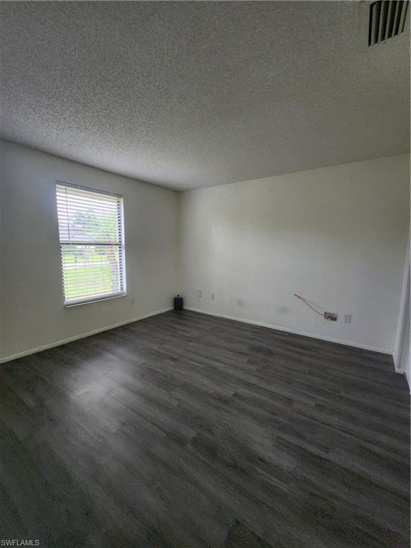 LAKEWOOD - Residential Lease