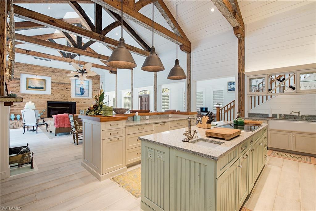 AQUALANE SHORES - Residential