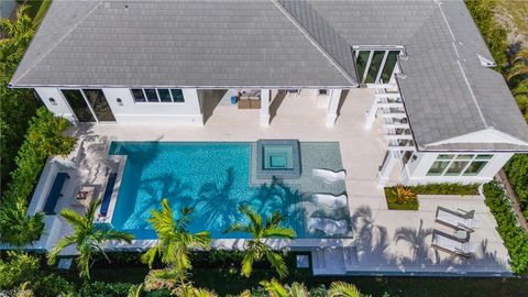 696 Fountainhead LN NAPLES FL 34103