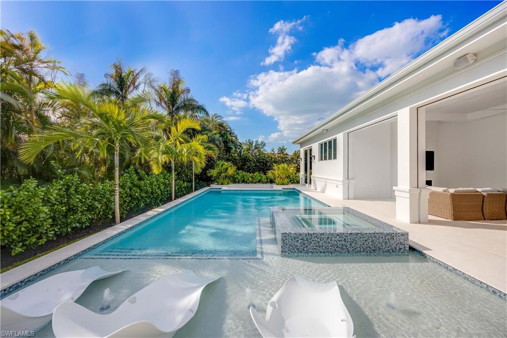 PARK SHORE - Residential