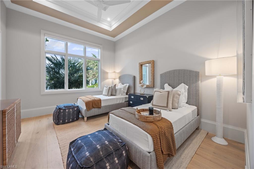 PARK SHORE - Residential