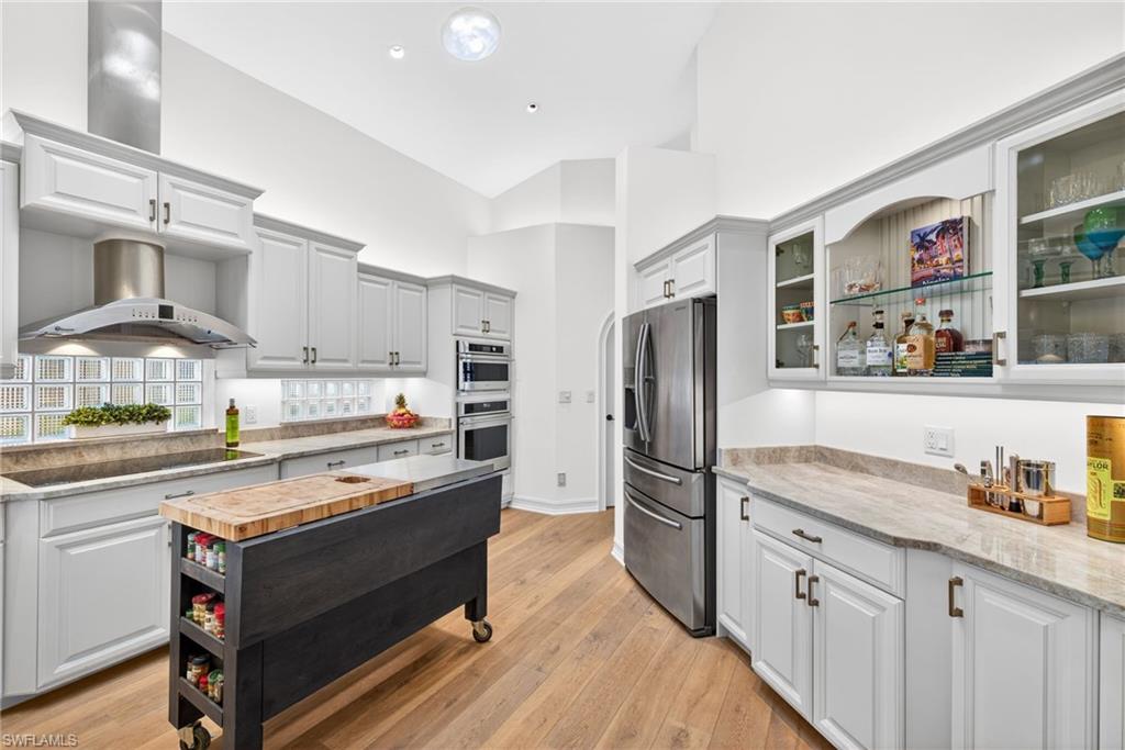 SPYGLASS POINTE - Residential Lease