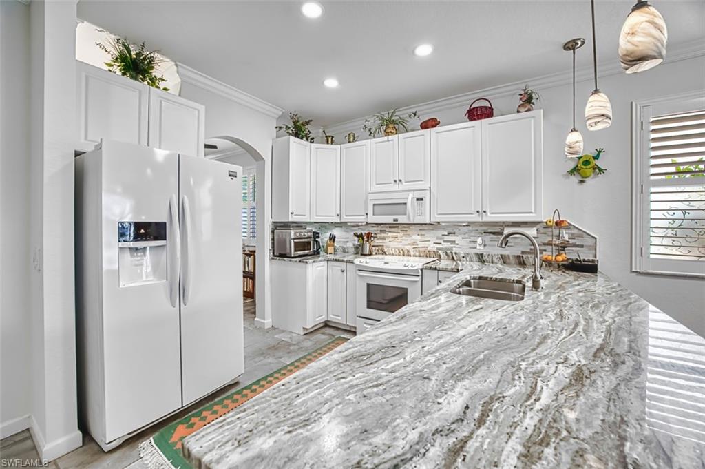 REFLECTION LAKES - Residential