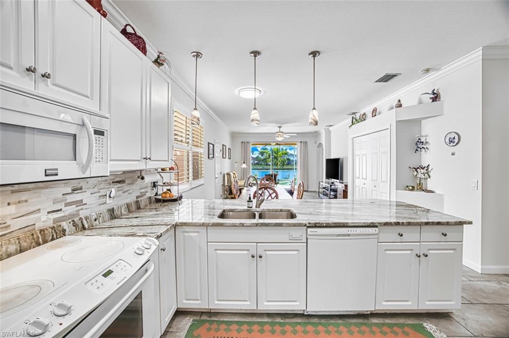 REFLECTION LAKES - Residential