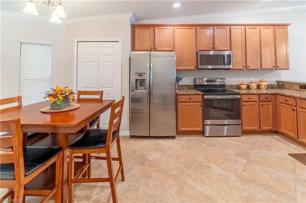 AVELLINO - Residential Lease