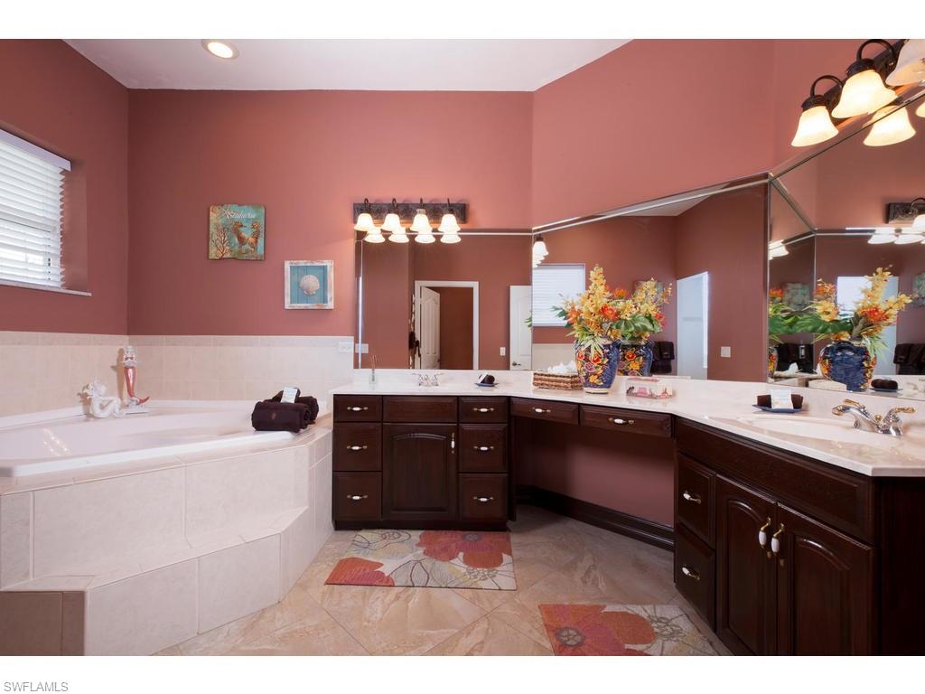 MARCO BEACH - Residential