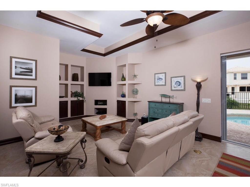 MARCO BEACH - Residential